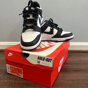 Nike Dunk Low Youth 7/ Women’s 8/8.5